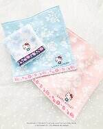 ローラ アシュレイ×サンリオキャラクターズ、“ハローキティ＆シナモロール”の花柄ハンカチ｜写真4