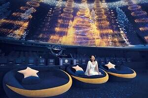 コニカミノルタプラネタリウム「イルミネーションウェルカムドーム」星降る光に包まれるクリスマス