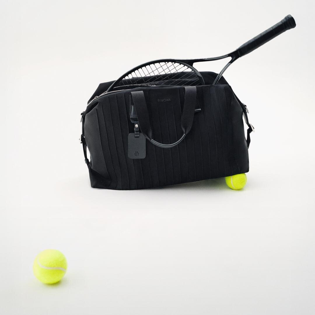 リモワ“スーツケースに固定できる”レザー製バックパック、グルーヴパターンのスクエアフォルムで｜写真5