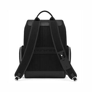 リモワ“スーツケースに固定できる”レザー製バックパック、グルーヴパターンのスクエアフォルムで｜写真20