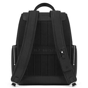 リモワ“スーツケースに固定できる”レザー製バックパック、グルーヴパターンのスクエアフォルムで｜写真8