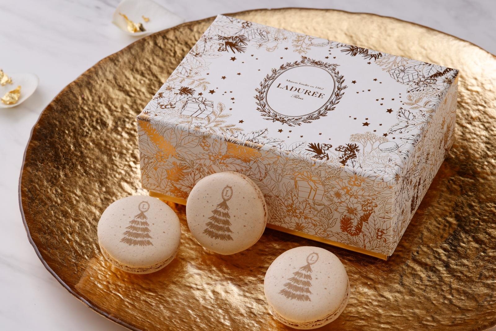 ラデュレ25年クリスマス限定マカロンボックス、“ギリシャ神話”着想の楽園やゴールドに輝くフリース模様