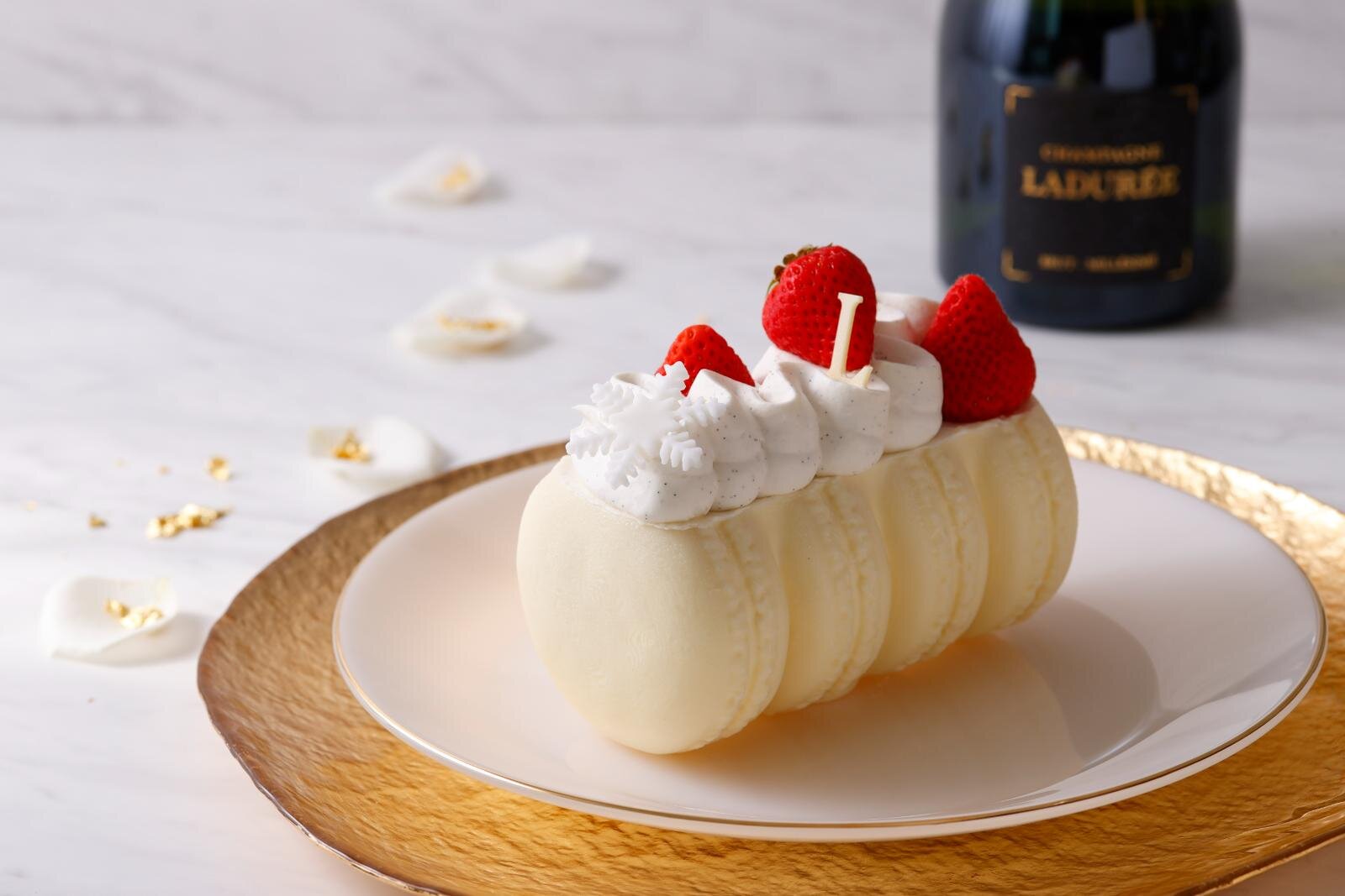 「ビュッシュ・ネージュ・ブランシュ」4名用 7,560円 ※ルクア⼤阪店、⽻⽥空港店、御殿場プレミアム・アウトレット店、オンラインショップを除く。