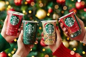スターバックス、クリスマス限定チルドカップ「チョコレート＆ベリーラテ」デザート感覚濃厚ドリンク