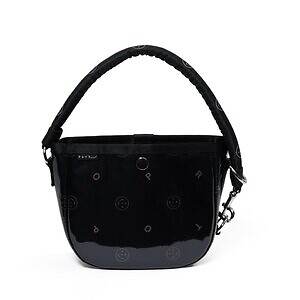 POTR“グロッシー”なハンドバッグ＆円筒型バッグ、鮮やかなピンクの裏地で｜写真9