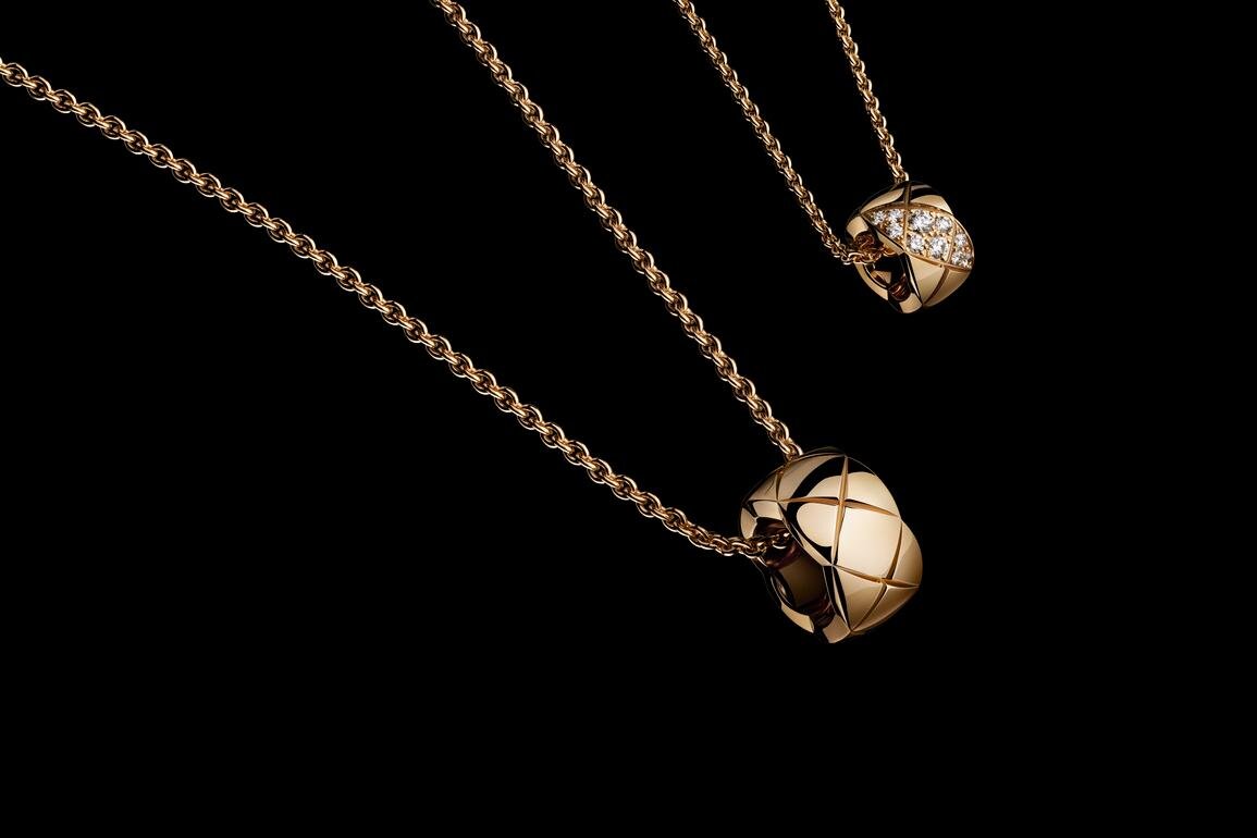 シャネル「ココ クラッシュ」ダイヤモンドきらめくキルティングのネックレス、原宿でイベントも