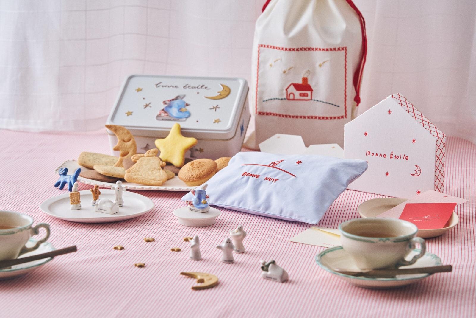 フェアリーケーキフェア25年クリスマス、猫モチーフのクッキー缶や“祝福を届ける”ドラジェ缶｜写真6