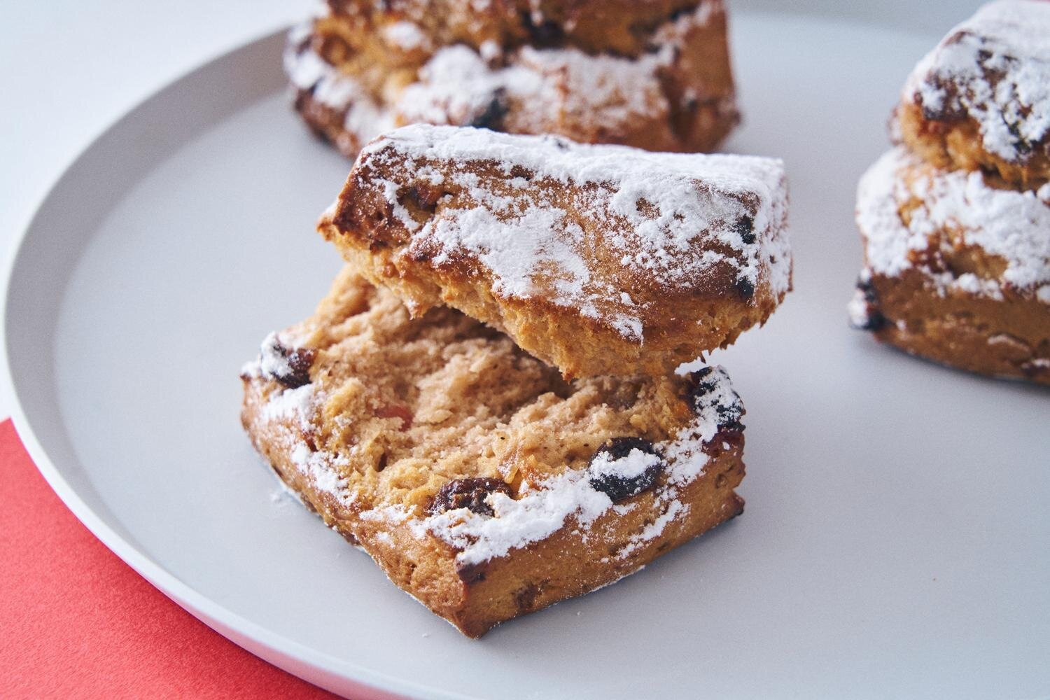 フェアリーケーキフェア25年クリスマス、猫モチーフのクッキー缶や“祝福を届ける”ドラジェ缶｜写真12