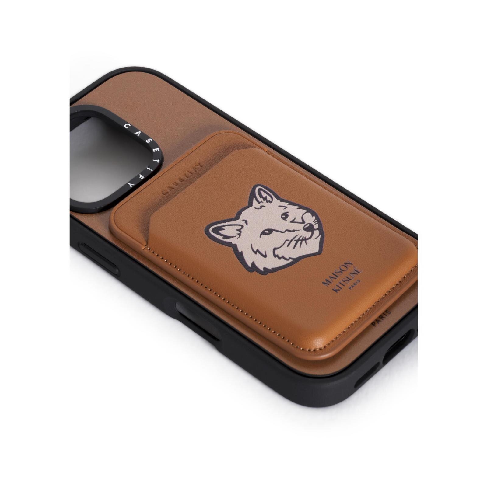 メゾン キツネ×ケースティファイのスマホケース、ステッカー風の“座禅を組む”フォックスなど｜写真22