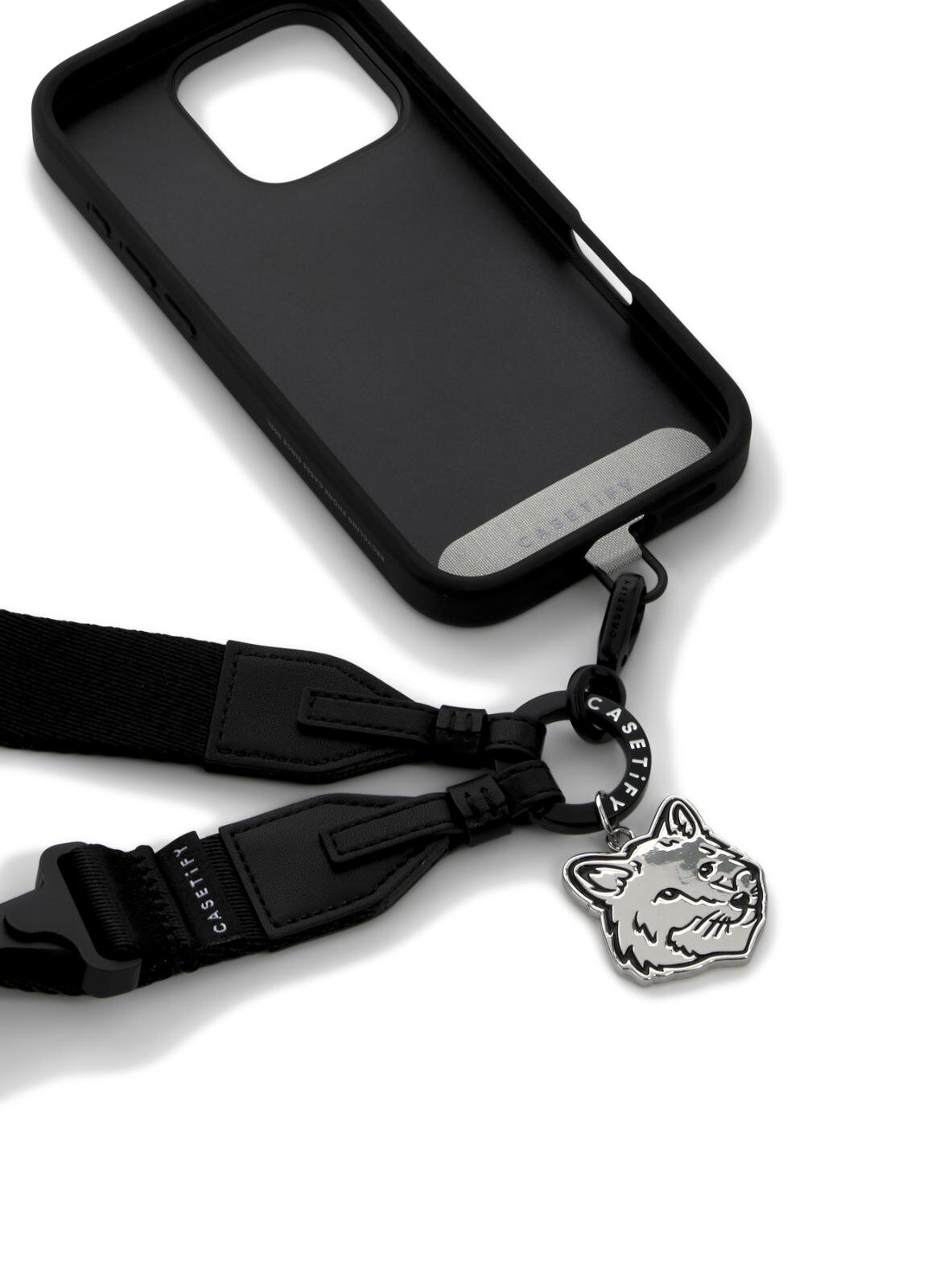 メゾン キツネ×ケースティファイのスマホケース、ステッカー風の“座禅を組む”フォックスなど｜写真17