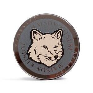 メゾン キツネ×ケースティファイのスマホケース、ステッカー風の“座禅を組む”フォックスなど｜写真10