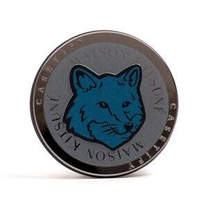 メゾン キツネ×ケースティファイのスマホケース、ステッカー風の“座禅を組む”フォックスなど｜写真8