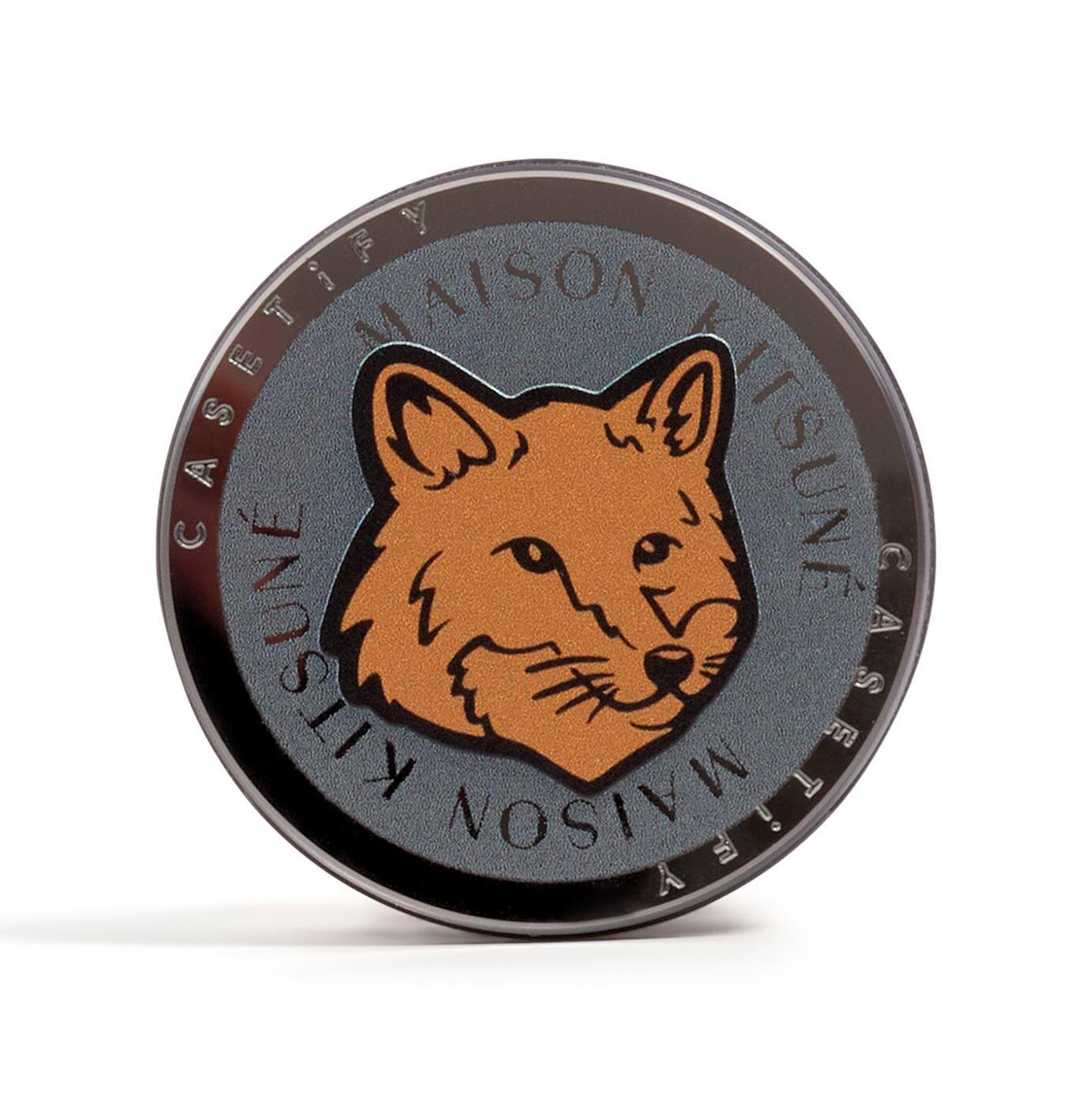 メゾン キツネ×ケースティファイのスマホケース、ステッカー風の“座禅を組む”フォックスなど｜写真5