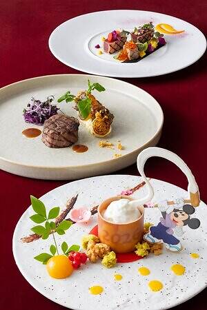 東京ディズニーリゾート2026年「お正月イベント」新年グリーティングパレードや花火、限定グッズも｜写真5