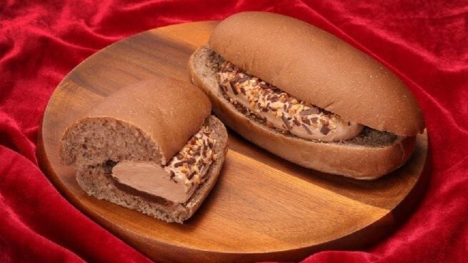 「トップス監修 チョコづくしのコッペ」181円