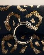 カルティエ“パンテールの斑点”ビーズ刺繍のミニチェーンバッグ、ラメ糸で爪を描くバッグも｜写真2