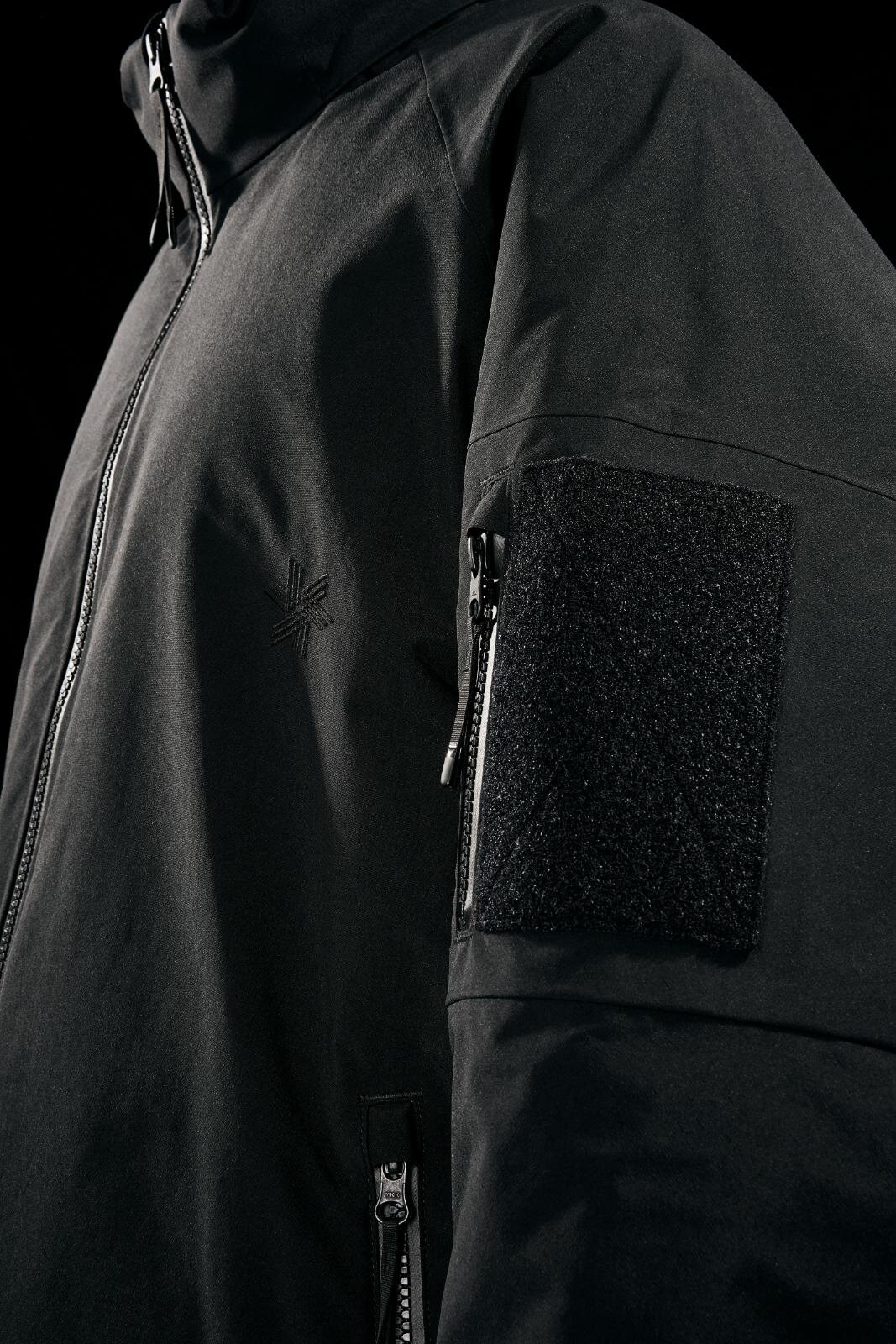 ゴアテックス スリー-ディメンショナル ダウンジャケット 242,000円