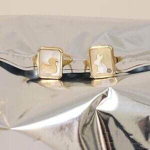 アリータの25年クリスマスジュエリー、クマ型ネックレス＆“おばけが覗く”ハウス型キャンドル｜写真9