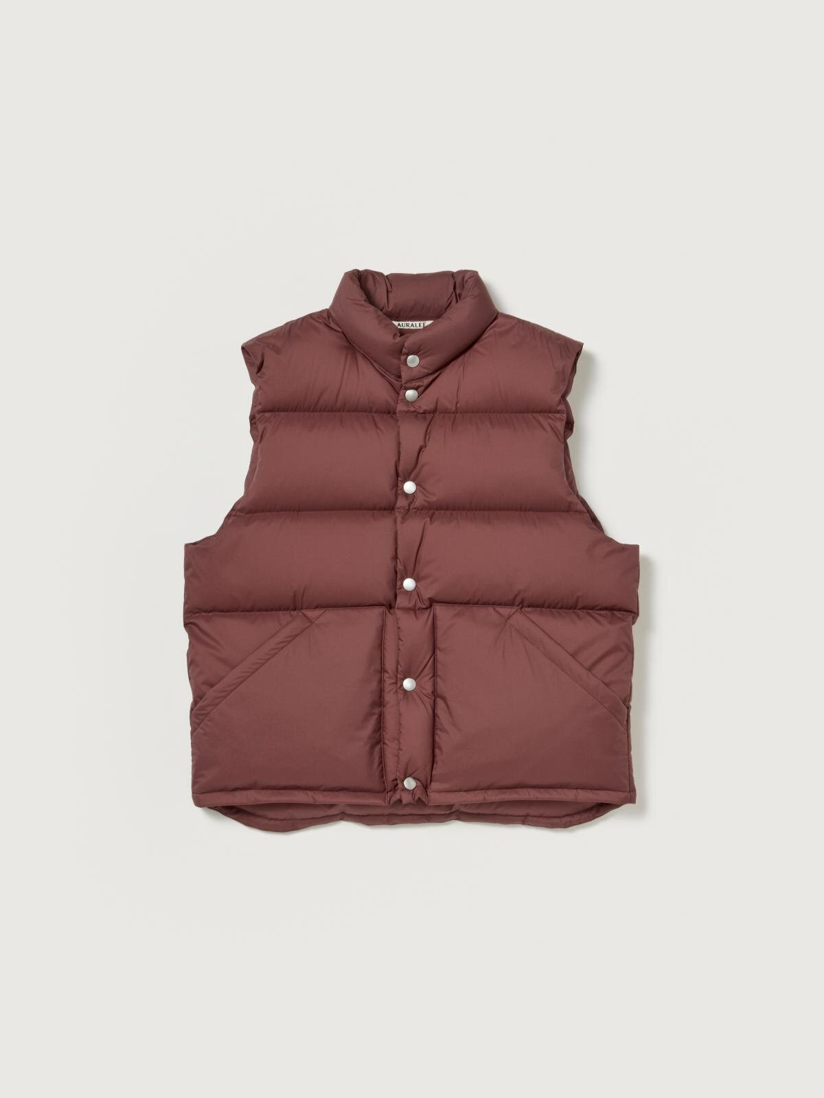 SUPER LIGHT NYLON RIPSTOP DOWN VEST 57,200円