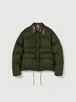 オーラリー25年秋冬メンズアウター、“翡翠カラー”のダウンジャケット＆ダブル仕立てのチェスターコート｜写真8