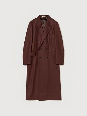 オーラリー25年秋冬ウィメンズアウター、柔らかウールのステンカラーコート＆新色ダウンジャケット｜写真2