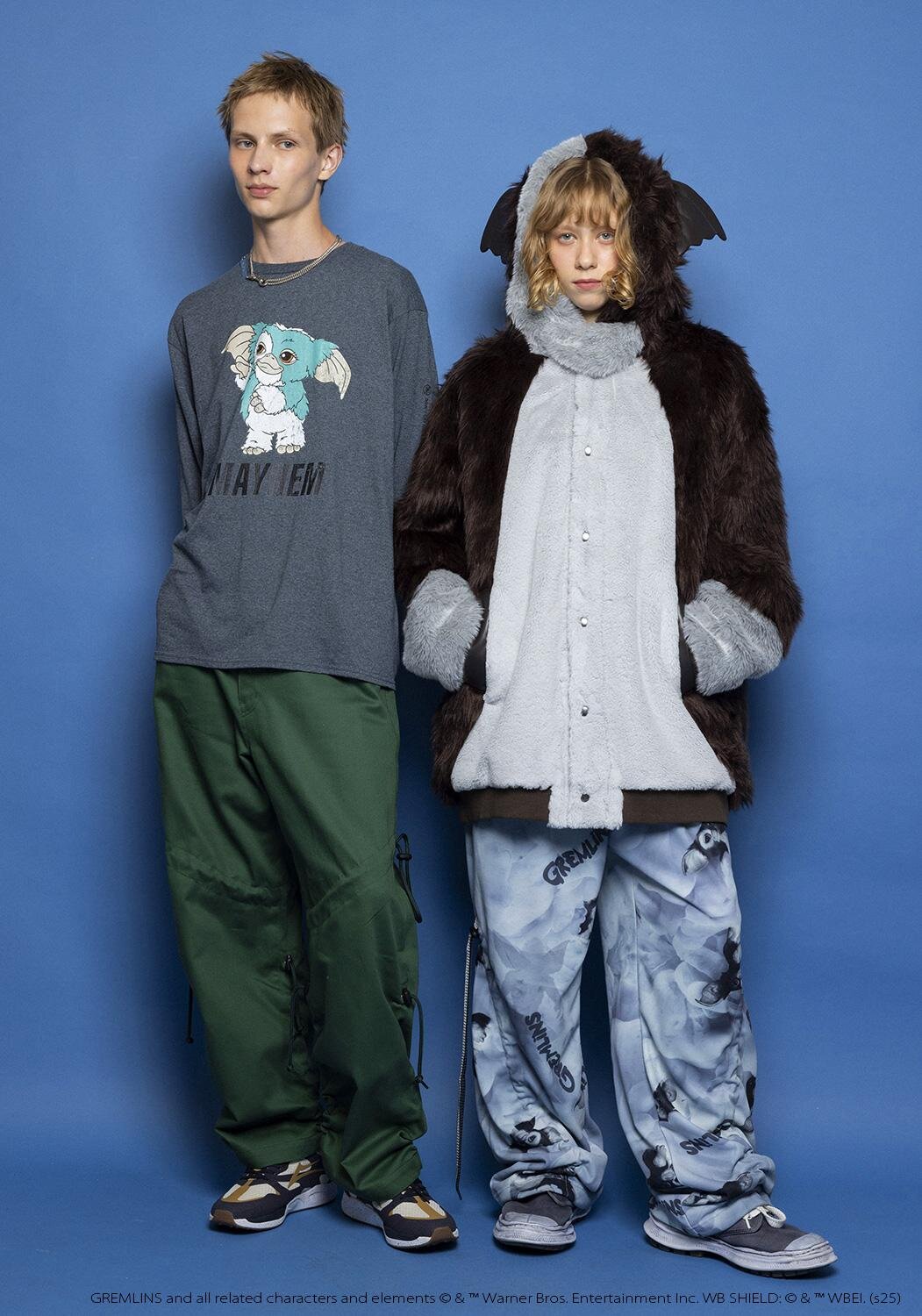 バットイヤー コート 87,450円、ギズモ メイヘム ロングスリーブT 15,180円