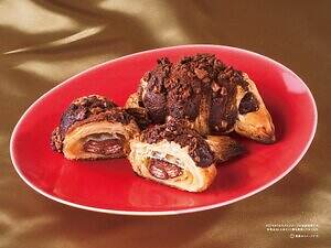 サンマルクカフェ「キットカット」コラボ、丸ごとキットカット乗せチョコクロ＆“チョコ尽くし”パフェ｜写真2