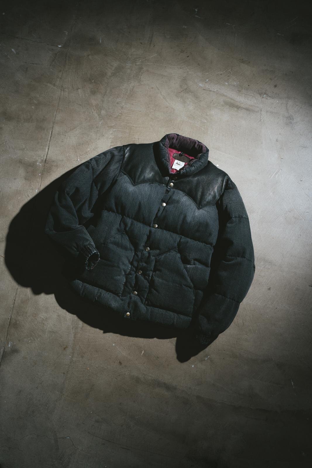 ワイルドサイド ヨウジヤマモト“黒デニム”ダウンジャケット、ロッキーマウンテンフェザーベッドとコラボ｜写真8