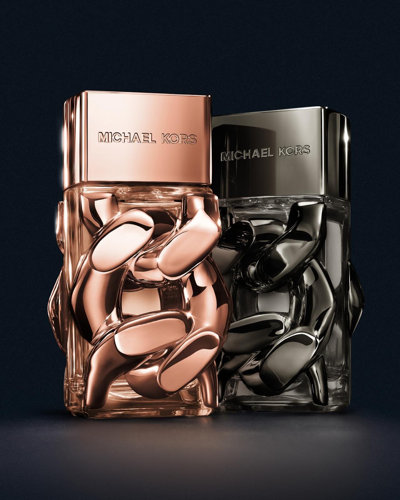 マイケル・コース25年冬フレグランス、“チェーンボトル入り”ローズやハーブの香り｜写真1