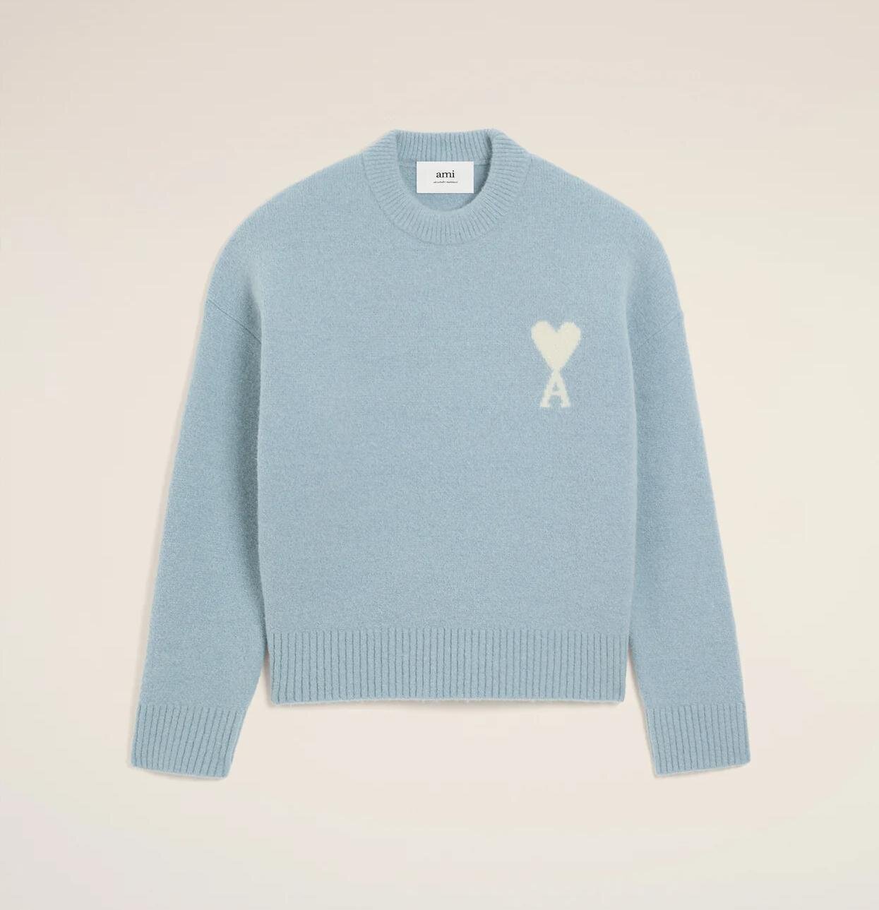 アミ パリス“パステルブルー＆ピンク”のハートロゴ入りマフラー、ふんわりアルパカニットも｜写真6