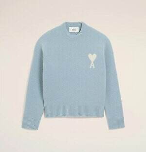 アミ パリス“パステルブルー＆ピンク”のハートロゴ入りマフラー、ふんわりアルパカニットも｜写真6