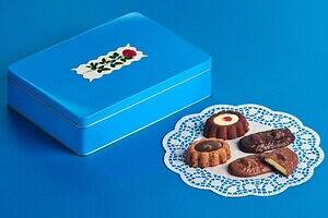 ルル メリー25年クリスマス、フラワー型焼き菓子＆ショコラサブレのスイーツ缶やリース風ショコラ