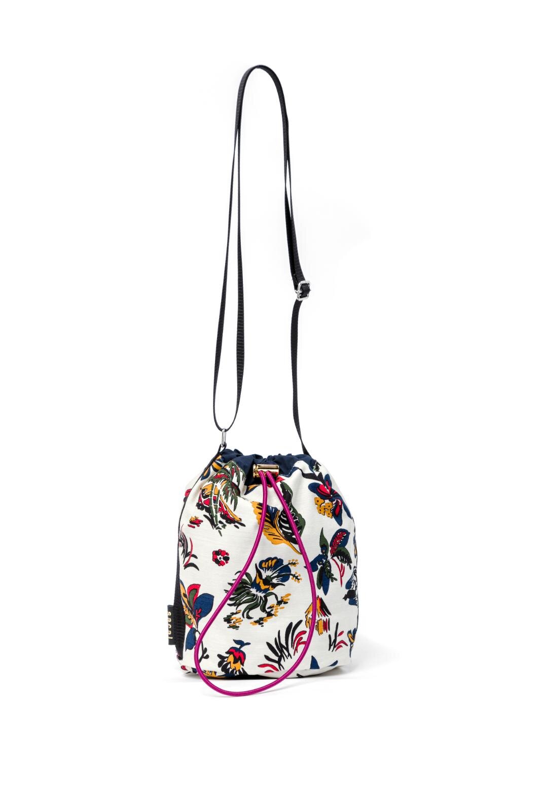 Zantan クロスボディ ポーチ 24,200円