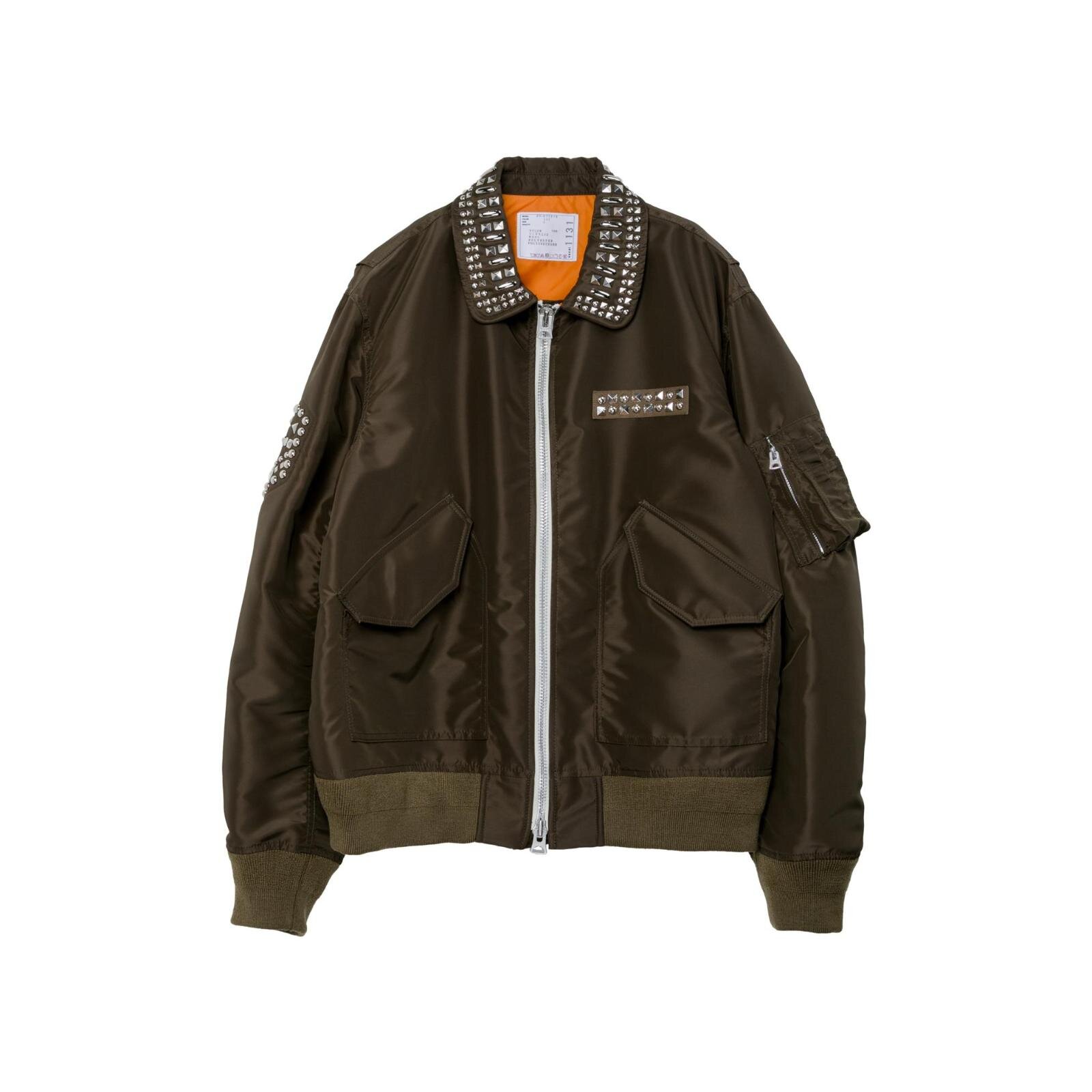 スタッデッド ナイロンツイルブルゾン 187,000円