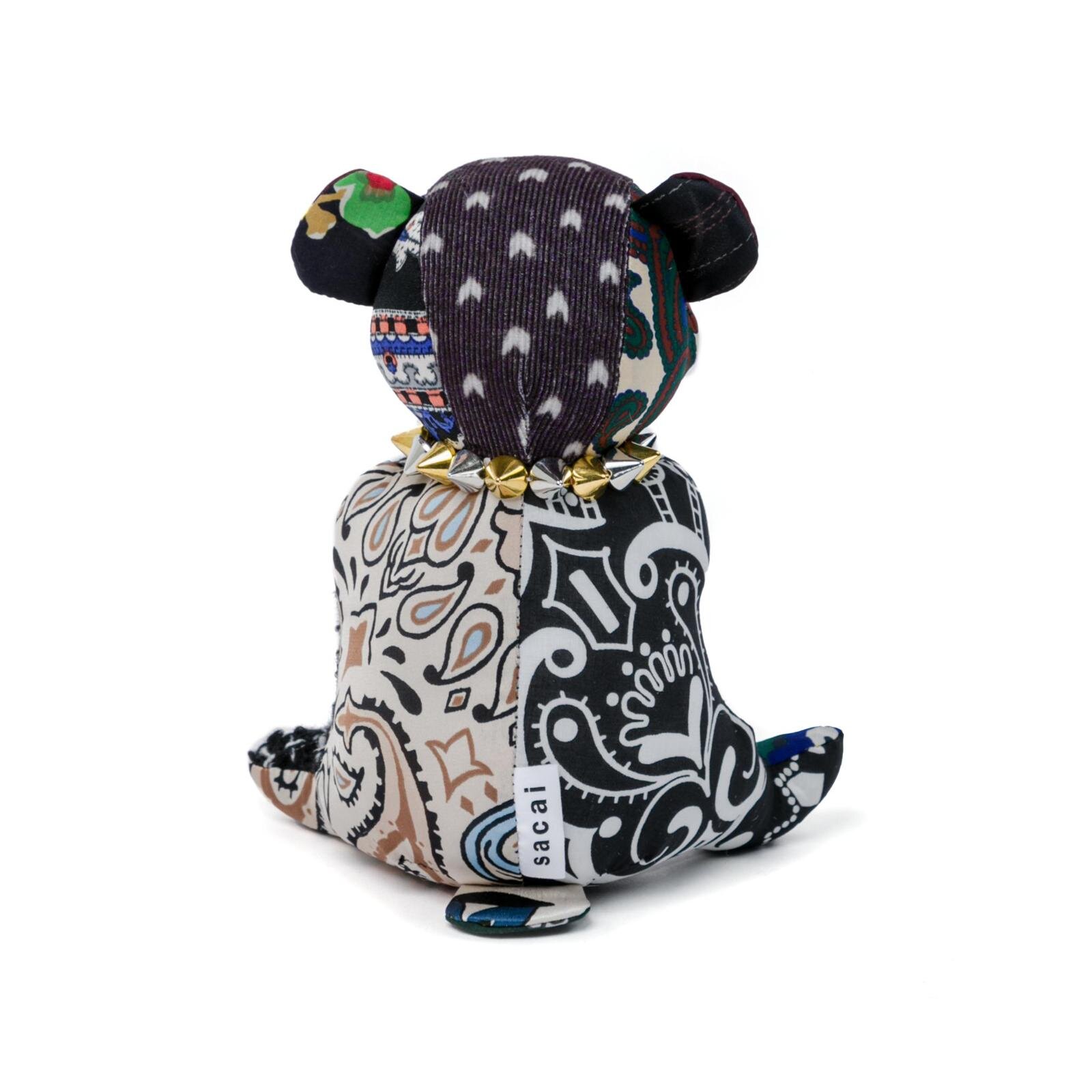 sacaiのクリスマス、スタッズ光るレザージャケットやカラフル生地を編み込んだクロシェバッグ｜写真16