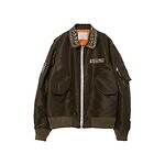 sacaiのクリスマス、スタッズ光るレザージャケットやカラフル生地を編み込んだクロシェバッグ｜写真34