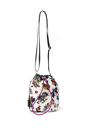 sacaiのクリスマス、スタッズ光るレザージャケットやカラフル生地を編み込んだクロシェバッグ｜写真39