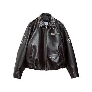 sacaiのクリスマス、スタッズ光るレザージャケットやカラフル生地を編み込んだクロシェバッグ｜写真32