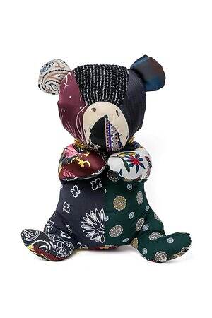 sacaiのクリスマス、スタッズ光るレザージャケットやカラフル生地を編み込んだクロシェバッグ｜写真13