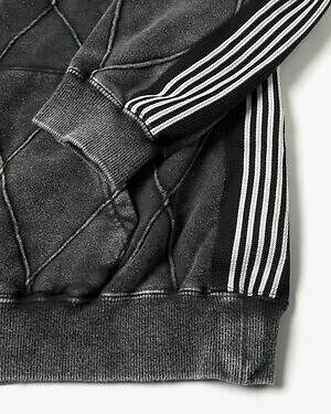 ニードルズ×ノーマリズム テキスタイル、“バタフライ”マークのバーシティジャケット＆チャイナシャツ｜写真3