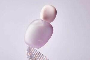 スナイデル ビューティの“モテ香水”がヘアミストに、ふわっと香るフローラル＆つるんとツヤサラ髪へ