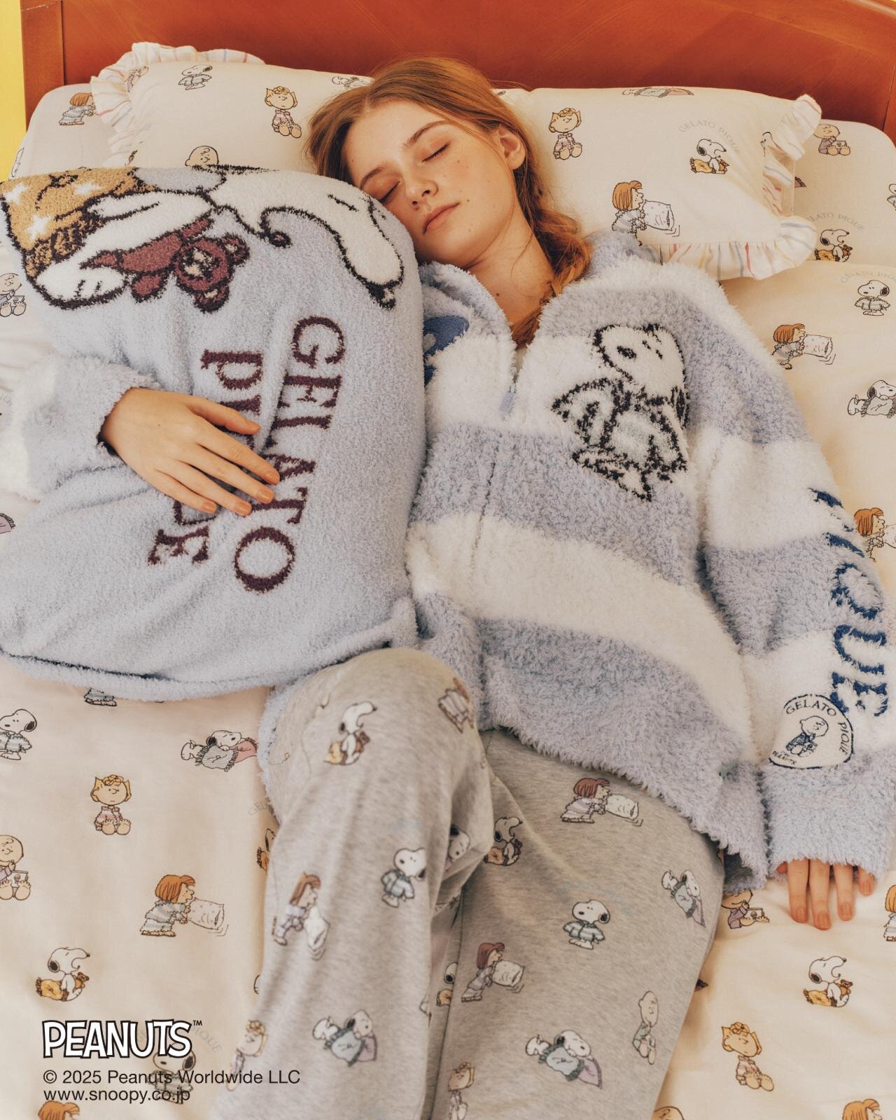 ジェラート ピケ「ピーナッツ」ルームウェア、“おやすみ前”スヌーピーを描くパジャマやスウェット｜写真5