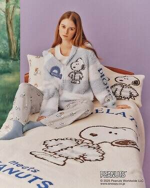 ジェラート ピケ「ピーナッツ」ルームウェア、“おやすみ前”スヌーピーを描くパジャマやスウェット｜写真10