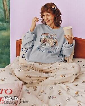 ジェラート ピケ「ピーナッツ」ルームウェア、“おやすみ前”スヌーピーを描くパジャマやスウェット｜写真15
