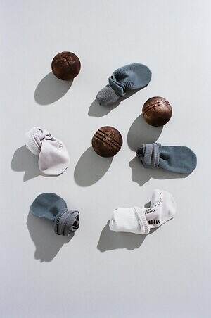 テンベア×MHL.“経年変化を楽しむ”キャンバスバッグ、2WAYショルダートートなど｜写真7