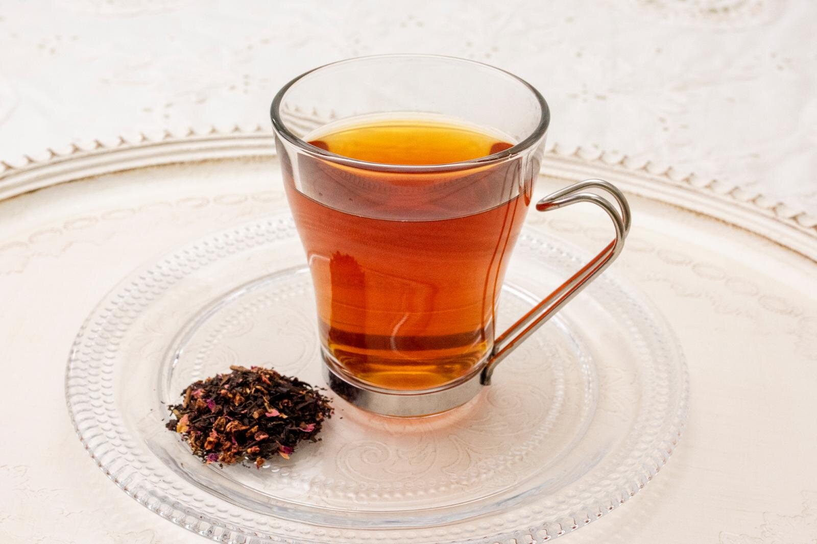 「ストロベリーティー～福岡県産 あまおうのブレンド～」ティーバッグ(3個入) 594円、(8個入) 1,296円