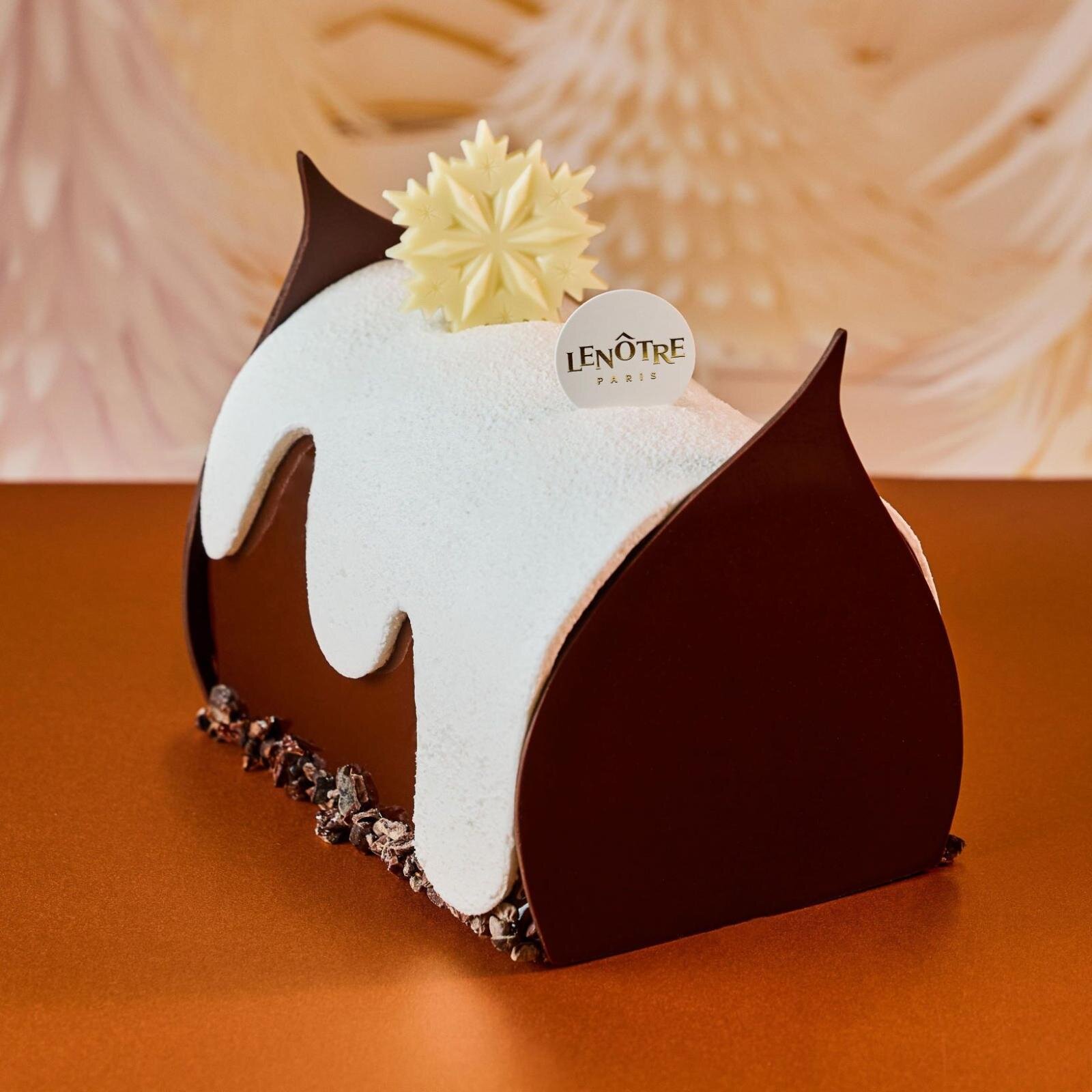 「ブッシュ・スー・ラ・ネージュ」6,480円(横12cmx縦8cmx高さ8cm)※3～4名用。