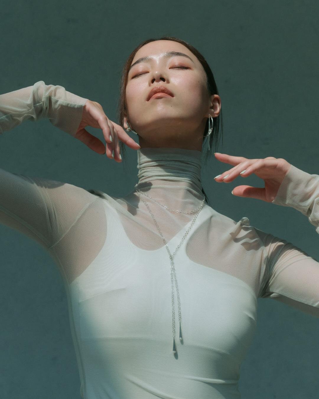 ネックレス 24,200円、ピアス 19,800円