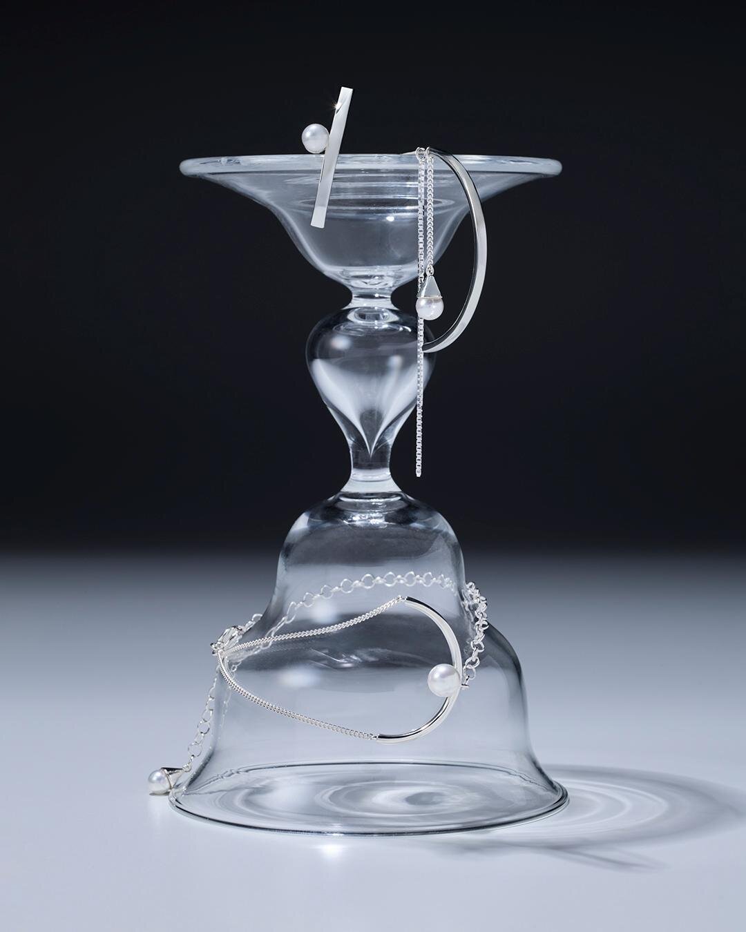 ピアス 19,800円、ブレスレット 17,600円