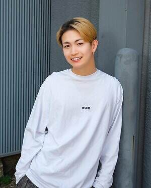 舞台『Too Young』新宿歌舞伎町での群像劇、調査員宮﨑秋人＆“界隈”の顔役綱啓永にインタビュー｜写真12